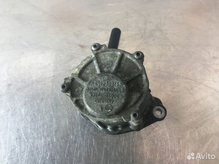 Насос вакуумный Mercedes C-Class W204 OM651 2.2