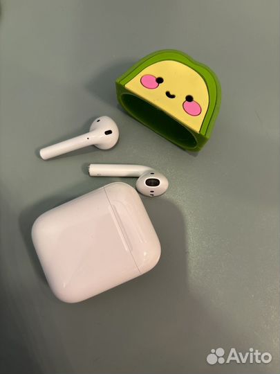 AirPods 2 + чехол