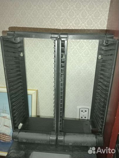 Полка для хранения дисков