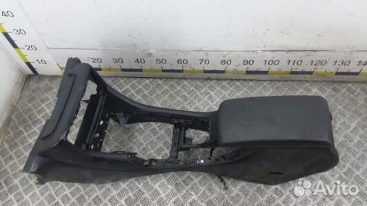 Подлокотник центральный citroen C5 2 (OBN24IX01)
