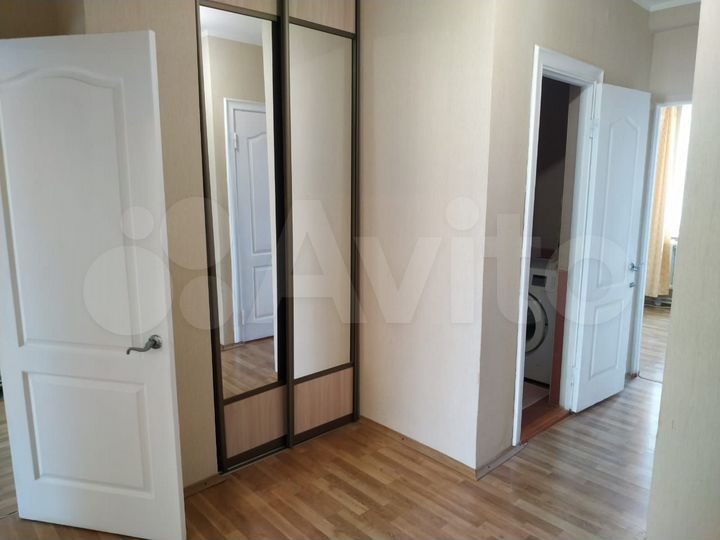 2-к. квартира, 56 м², 3/6 эт.