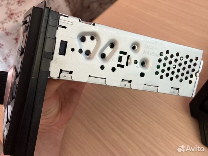 Магнитола Clarion