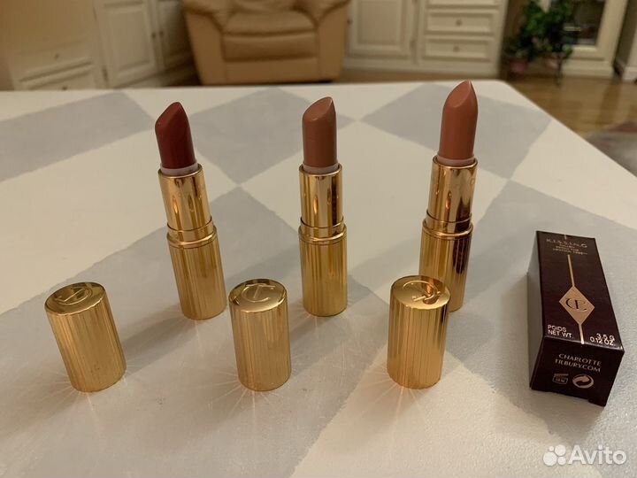 Помада разных брендов