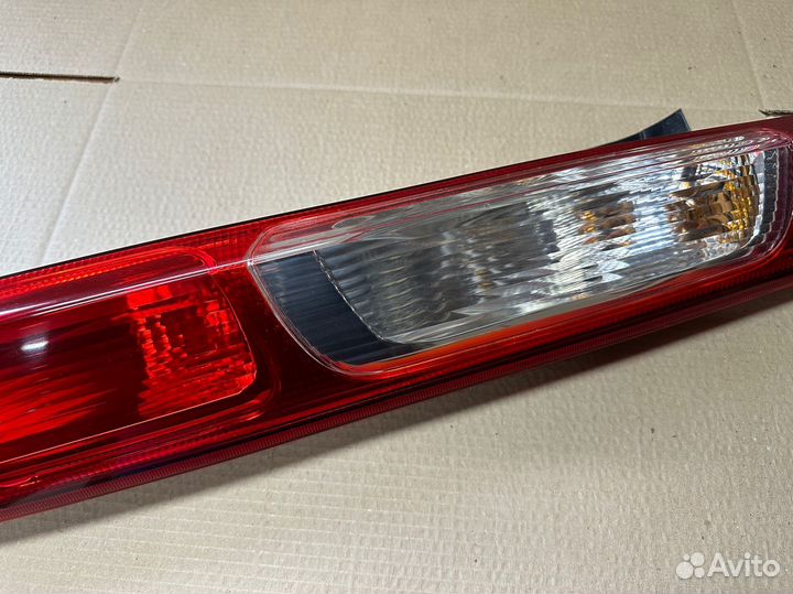 Фонарь задний правый Ford Focus 2
