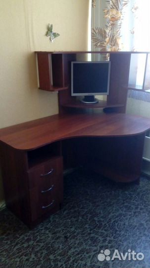 Компьютерный стол