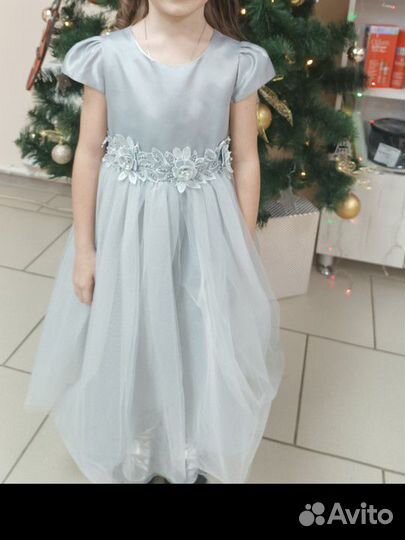 Платье для девочки нарядное 122