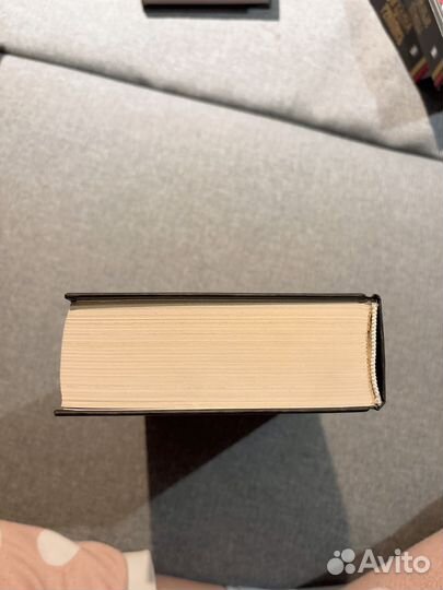 По ту сторону реки: Пустые холмы