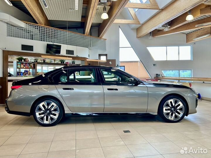 BMW 7 серия 4.4 AT, 2023, 15 км
