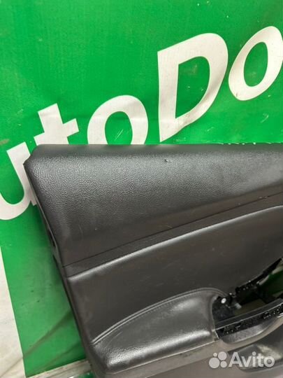 Обшивка двери передняя левая Ford Focus 3 1.6 2013