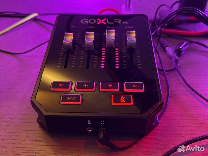 Микшер TC Helicon Go XLR mini