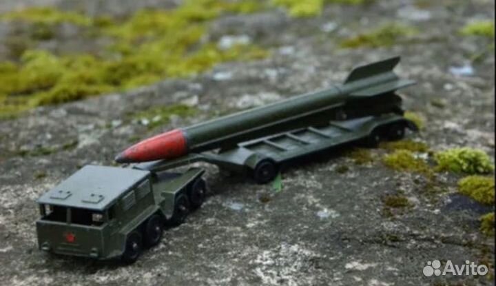 Тягач с ракетой СССР, металлический