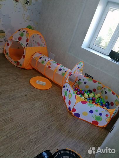 Палатка-домик, тоннель и сухой бассейн с шариками