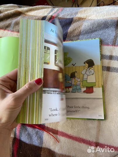 Книга на английском для детей Farmyard Tales