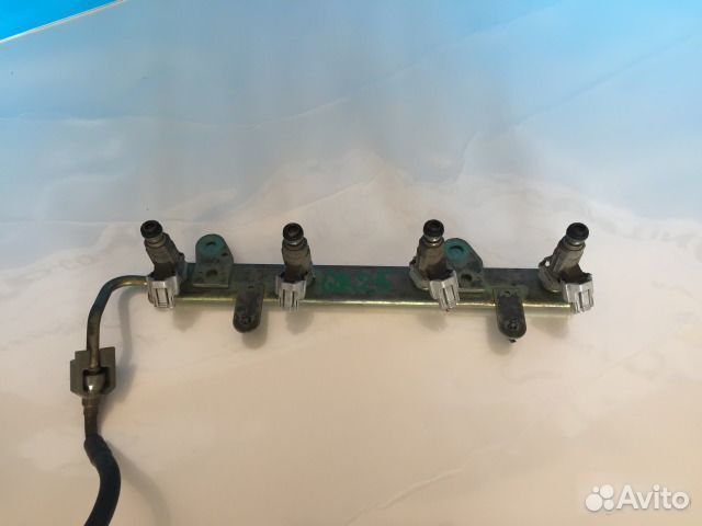 Форсунка Nissan Bassara U30 QR25DE