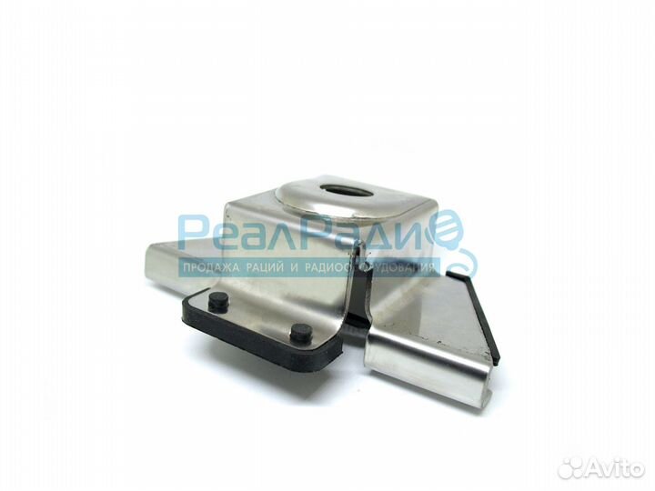 Кронштейн для врезных антенн