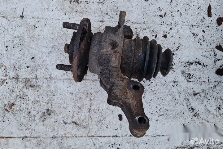 Кулак поворотный левый nissan almera N16 рестайлин