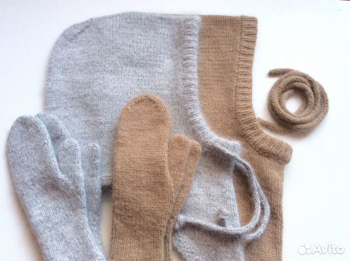 Комплект капор и варежки бежевый