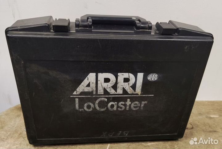 Светодиодная панель Arri LoCaster в комплекте