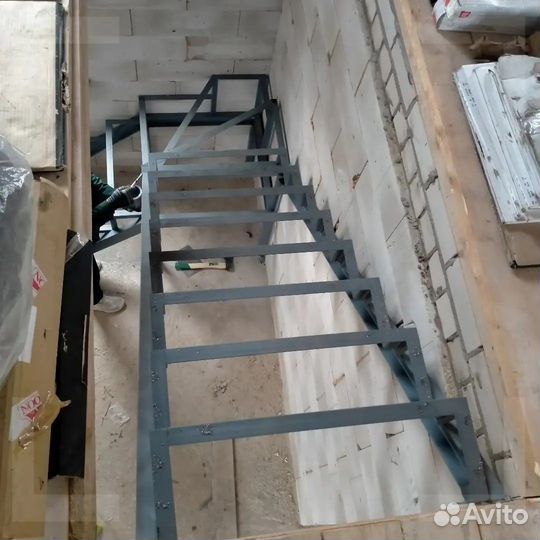 Лестницы в коттедж и дом