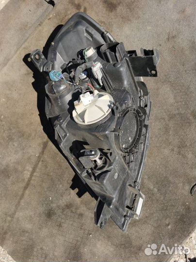 Фара передняя правая Nissan Teana J31