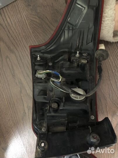 Фонари задние правые Mitsubishi Outlander