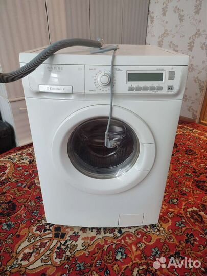 Стиральная машина Electrolux с сушкой
