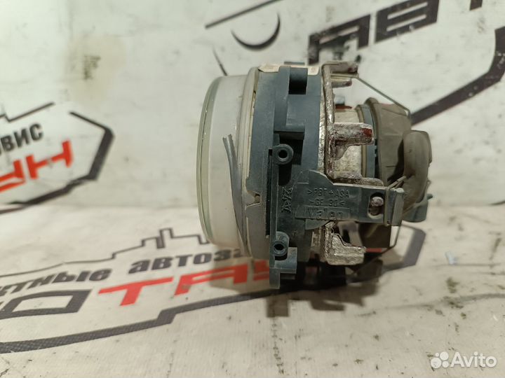 Туманка nissan mazda suzuki mitsubishi. march MPV premacy R'nessa serena swift tino AK11 ANK11. VGY1