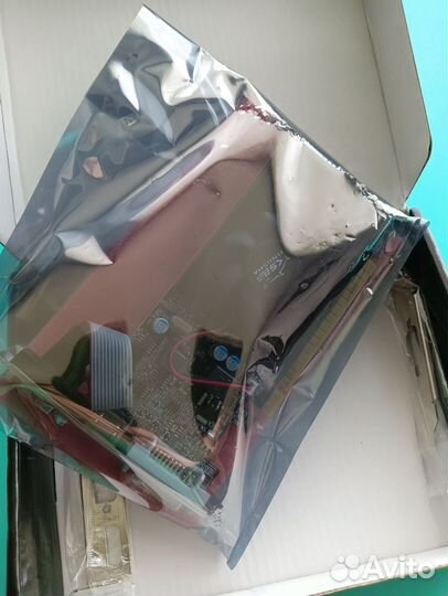 Дискретная графическая карта GT610 емкостью 1 гб)