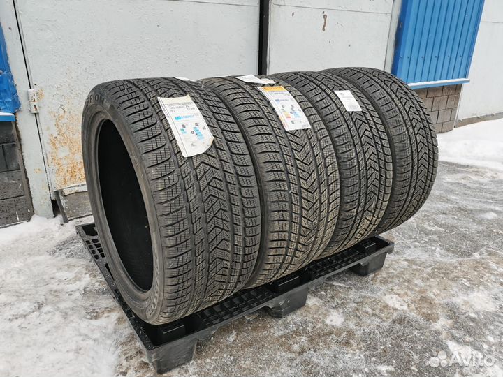 Pirelli Scorpion Winter 285/40 R22 и 325/35 R22 114W