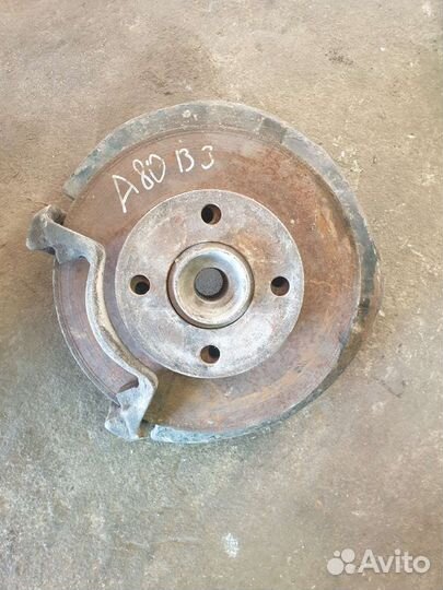 Передняя правая ступица в сборе Audi 80 B3, B4