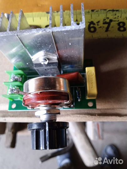 Регулятор напряжения