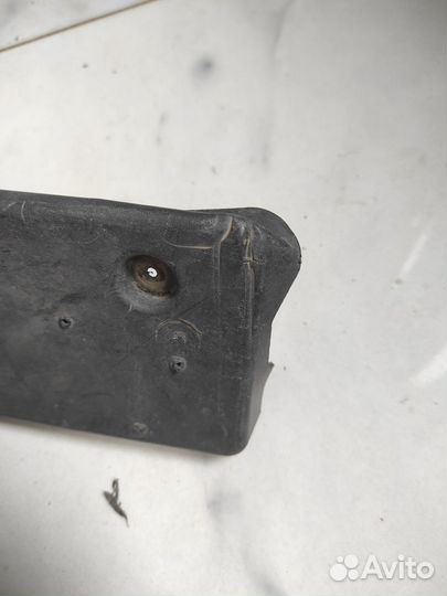 Площадка под номер 86529-D7000 Hyundai Tucson III