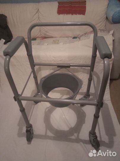 Санитарный стул