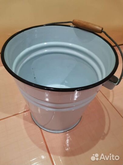 Эмалированное ведро