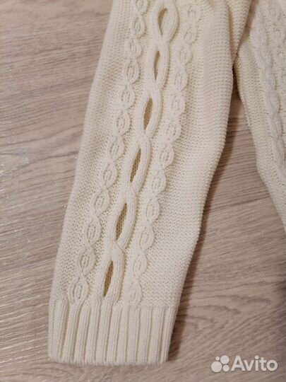 Свитер женский