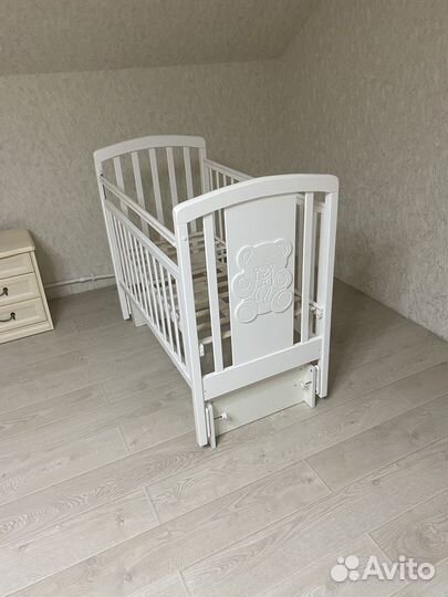 Детская кроватка (матрас+бортики)