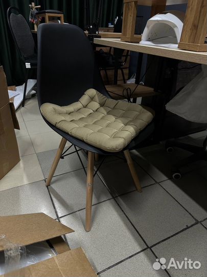 Стул с подушкой