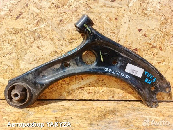 Передний правый рычаг бумеранг Хендай Туксон 3