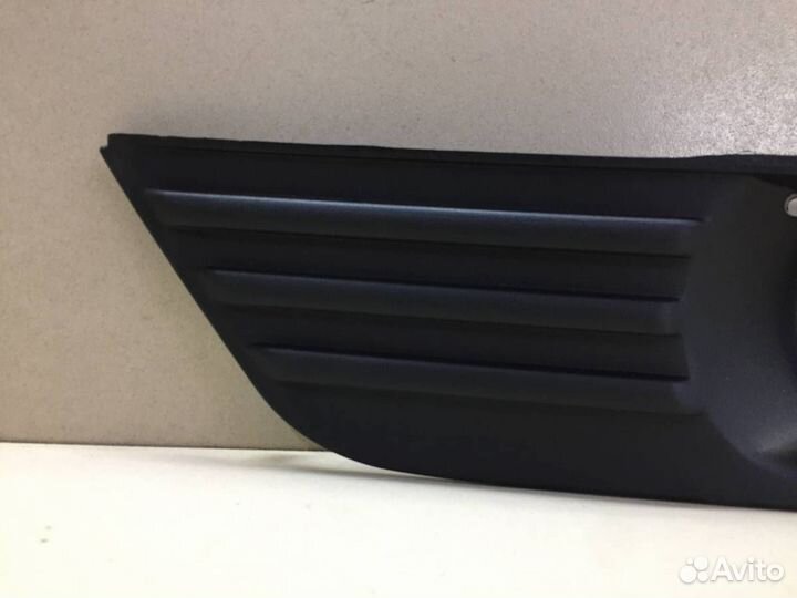 Рамка противотуманной фары левой Ford Focus 2 DA 2