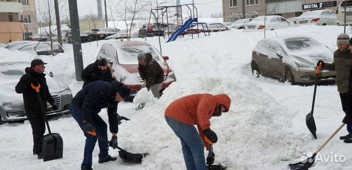 Уборка снега вручную. Разнорабочие