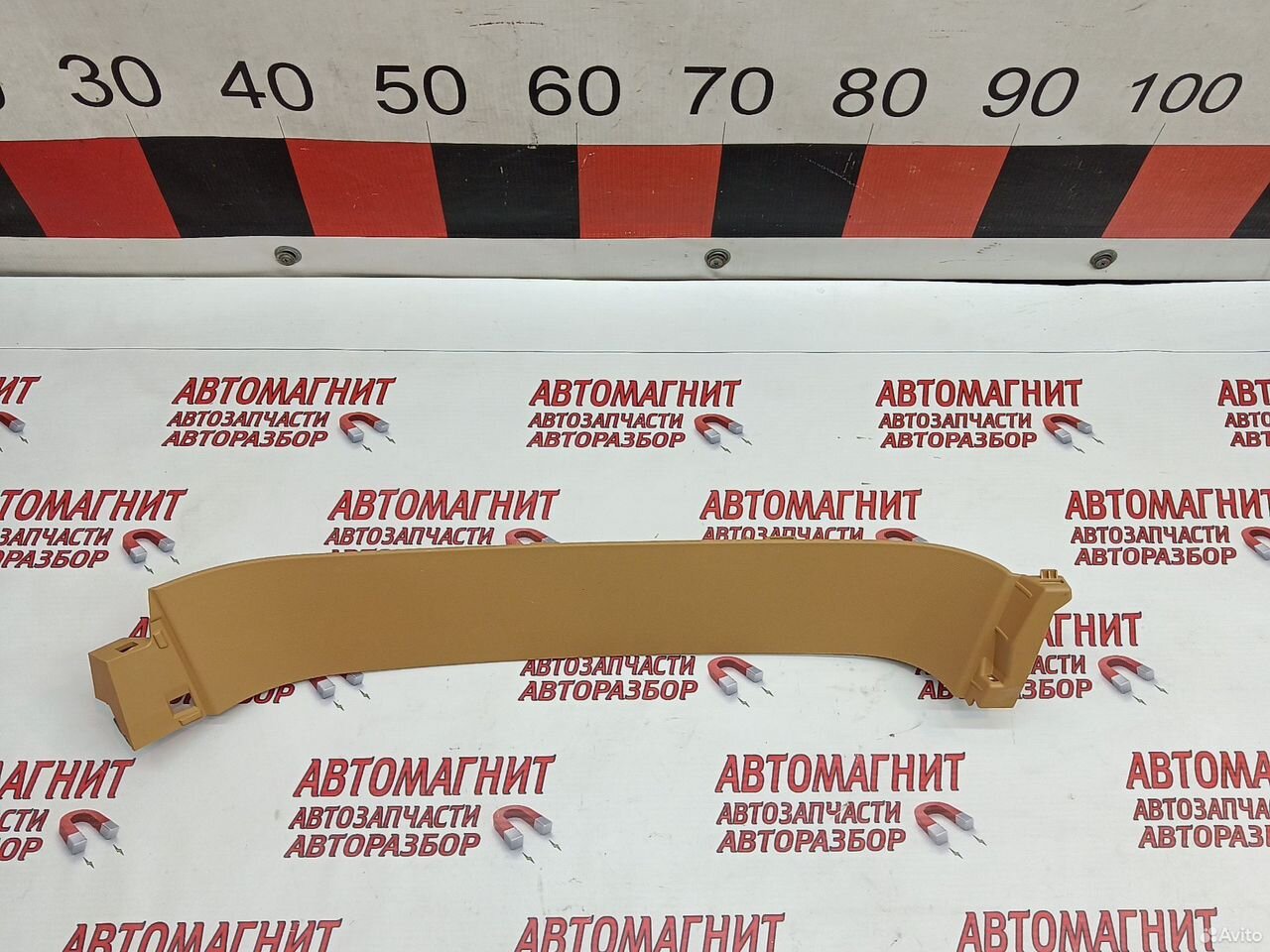 Обшивка задней форточки левая Voyah Dream