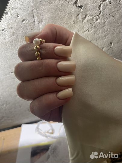 Модель на маникюр