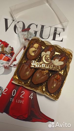 Финики в шоколаде