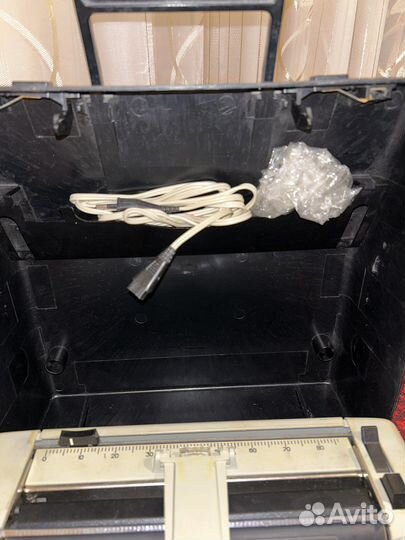 Печатная пишущая машинка