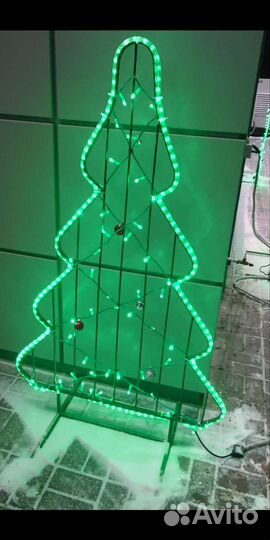 Елка новогодняя уличная