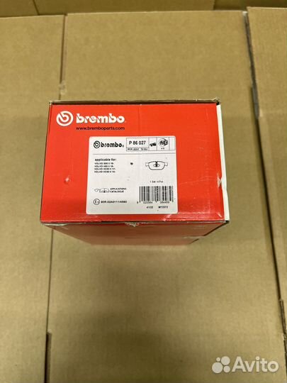 Колодки тормозные передние Brembo P86027