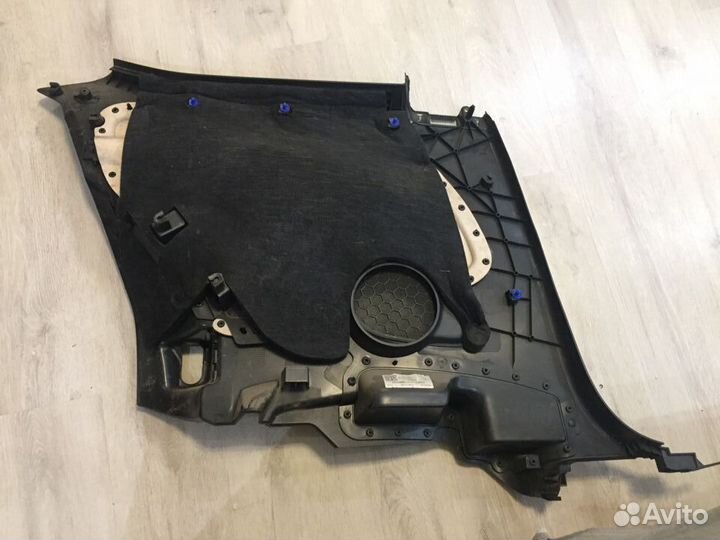 Обшивка салона правая Opel Astra J GTC 3D 1.4 2012