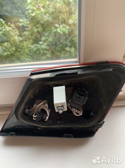 Фонарь багажника задний правый е212