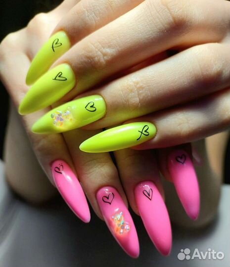 Маникюр, педикюр, наращивание ногтей