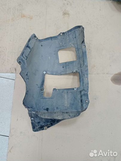 Подкрылок передний правый BMW E90 335